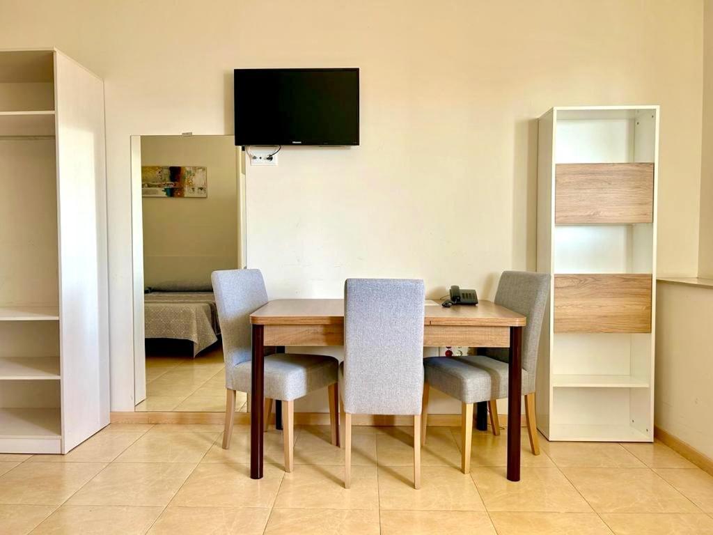 Apartamentos Turisticos Mediterraneo カルタヘナ エクステリア 写真