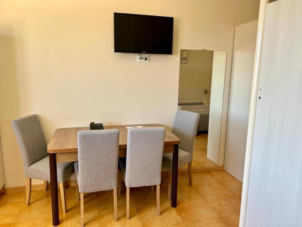 Apartamentos Turisticos Mediterraneo カルタヘナ エクステリア 写真