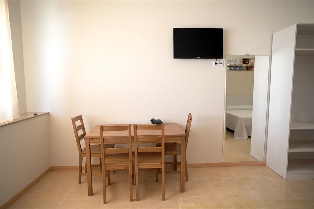 Apartamentos Turisticos Mediterraneo カルタヘナ エクステリア 写真